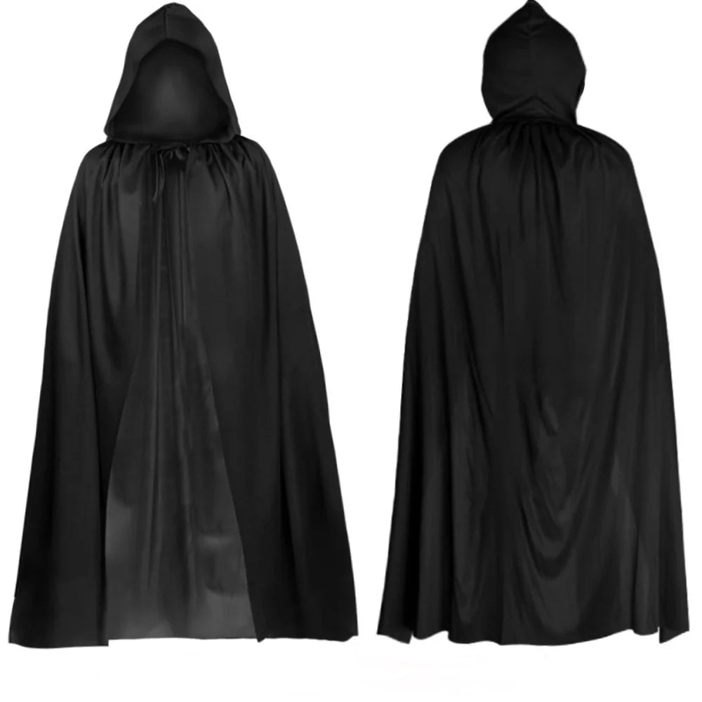 Cape noire longue à capuche pour un déguisement d'Halloween facile